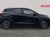 Second-hand Renault Captur Evolution 143 CP (105 kW) 2023 Negru SUV