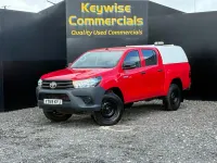 Used Toyota HiLux Active 150 HP (110 kW) 2019 Red Pickup