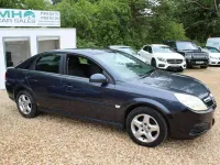 Used Vauxhall Vectra 138 HP (101 kW) 2008 Blue Hatchback