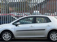 Used Toyota Auris T3 90 HP (66 kW) 2007 Silver Hatchback