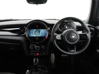 Usado Mini Cooper Hatch 134 HP (98 kW) 2022 Vermelho Citadino