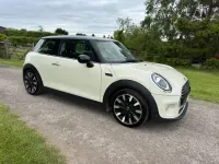 Usado Mini Cooper Exclusive 2019 Blanco Utilitario
