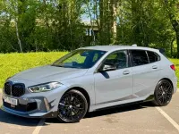 Begagnad BMW M135 Sport Line 2021 Grå Halvkombi