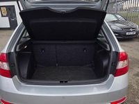Usado Skoda Rapid SE 110 HP (80 kW) 2014 Prateado Citadino
