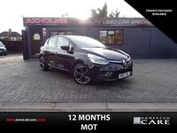 Used Renault Clio IV Dynamique 90 HP (66 kW) 2017 Black Hatchback