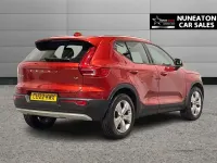 Used Volvo XC40 Momentum 163 HP (119 kW) 2022 Red SUV