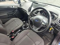 Usado Ford Fiesta Zetec 82 HP (60 kW) 2015 Azul Citadino
