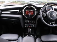 Usado Mini Cooper S Exclusive 189 HP (139 kW) 2020 Preto Citadino