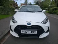 Używany Toyota Yaris 120 KM (88 kW) 2023 Biały Hatchback