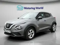 Usado Nissan Juke N-Connecta 114 HP (83 kW) 2023 Cinzento SUV