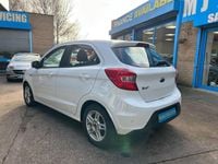 Used Ford Ka Plus Zetec 85 HP (62 kW) 2017 White Hatchback