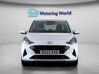 Used Hyundai i10 SE 67 HP (49 kW) 2023 White Hatchback
