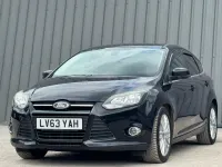 Used Ford Focus Zetec 125 HP (91 kW) 2013 Black Hatchback