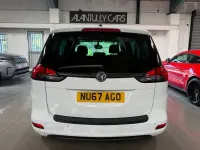 Used Vauxhall Zafira Tourer Elite 140 HP (102 kW) 2017 White MPV