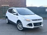 Usado Ford Kuga Titanium 180 HP (132 kW) 2015 Branco SUV