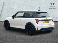 Używany Mini Cooper Hatch 113 kW (154 KM) 2025 Biały Hatchback