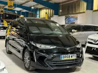 Begagnad Toyota Estima 2026 Svart Minibuss