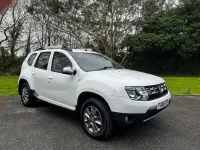 Used Dacia Duster Lauréate 110 HP (80 kW) 2016 White SUV