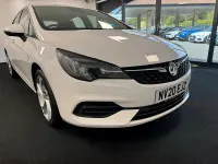 Used Vauxhall Astra SRi 145 HP (106 kW) 2020 White Hatchback