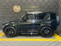 Usado Land Rover Defender SE Dynamic 2025 Preto SUV