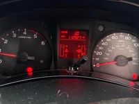 Second-hand Isuzu D-Max 2015 Alb Pickup