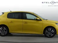 Used Peugeot 208 Allure Premium 99 HP (72 kW) 2021 Yellow Hatchback