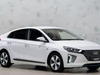 Used Hyundai Ioniq Premium SE 141 HP (103 kW) 2018 White Hatchback