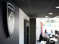 Used Peugeot 2008 GT 129 HP (94 kW) 2023 Grey SUV