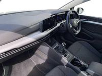 Second-hand VW Golf VIII 110 CP (80 kW) 2022