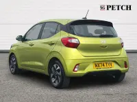 Used Hyundai i10 Advanced 62 HP (45 kW) 2024 Yellow Hatchback