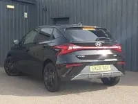 Uusi Hyundai i20 Blackline 90 HP (66 kW) 2026 Musta Viistoperä