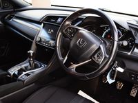 Used Honda Civic SR 126 HP (92 kW) 2018 Red Hatchback