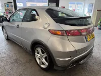 Käytetty Honda Civic Type S 138 HP (101 kW) 2008 Hopea Viistoperä