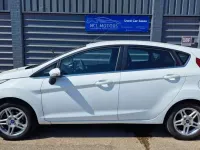 Used Ford Fiesta Zetec 2013 White Hatchback