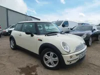 Used Mini ONE Hatch 90 HP (66 kW) 2005 White Hatchback