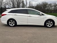 Used Hyundai i40 Style 136 HP (100 kW) 2013 White Estate