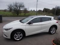 Used Infiniti Q30 2015 White
