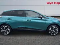 Used MG MG4 EV 319 kW (435 HP) 2026 Green Hatchback