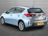 Used Toyota Auris Hybrid 136 HP (100 kW) 2014 Island blue Hatchback