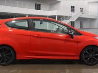 Used Ford Fiesta Zetec 140 HP (102 kW) 2015 Red Hatchback