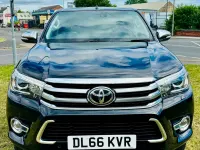 Used Toyota HiLux 150 HP (110 kW) 2016 Black Pickup