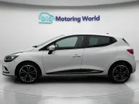 Used Renault Clio Iconic 90 HP (66 kW) 2019 White Hatchback
