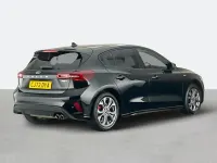 Begagnad Ford Focus ST-Line 125 HK (91 kW) 2023 Svart Halvkombi