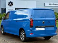 Novo VW Transporter Pro 2026 Azul Van