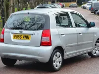 Second-hand Kia Picanto LX 64 CP (47 kW) 2006 Argintiu Hatchback