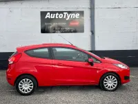 Used Ford Fiesta Style 82 HP (60 kW) 2013 Red Hatchback