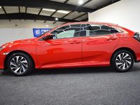 Used Honda Civic SE 129 HP (94 kW) 2017 Red Hatchback