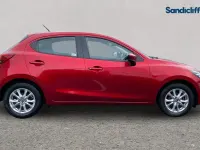 Usado Mazda 2 90 HP (66 kW) 2018 Vermelho Citadino