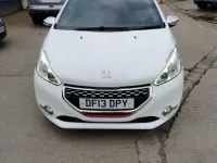 Usado Peugeot 208 GTi 200 HP (147 kW) 2013 Branco Citadino