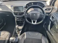 Used Peugeot 2008 Allure Premium 80 HP (58 kW) 2018 White SUV